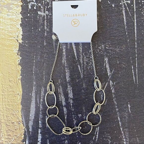 Stella & Ruby Hammered Link Necklace - Picture 2 of 3